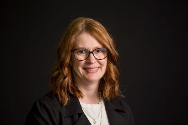 profile photo for Dr. Jennifer Porterfield